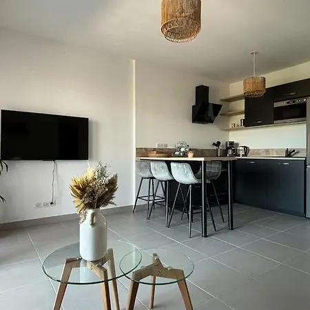 Апартаменти Bel T2 Proche Centre-ville Et Port