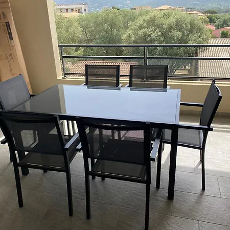 Bel T2 Proche Centre-ville Et Port Апартаменти Порто-Веккіо